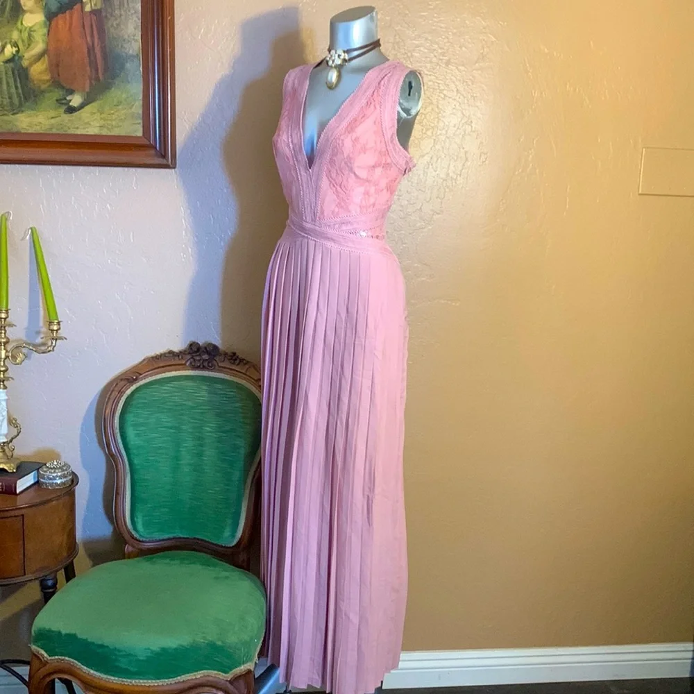 Little Mistress Lace Detail Midaxi Dress In Blush Pink.  Sz 8T.